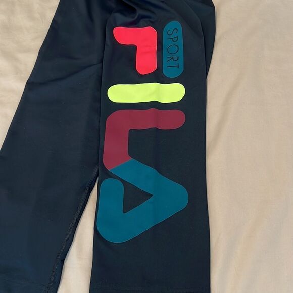 Fila size large black cropped leggings with FILA logo down one leg GUC - Picture 3 of 8